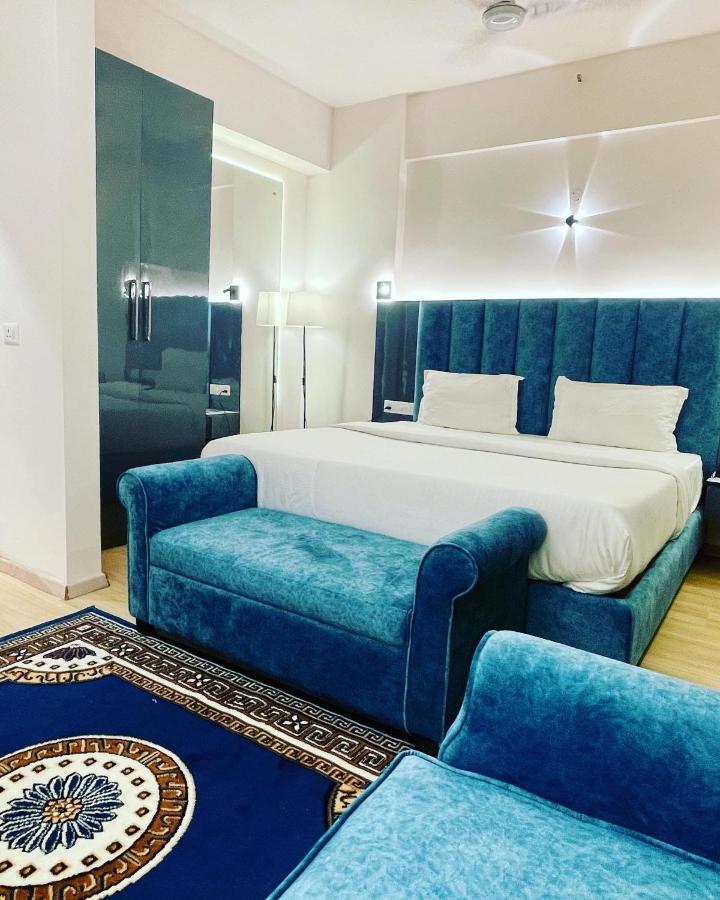 Neel Skye - Couple Friendly - Dlf My Pad, Gomtinagar , Lucknow Aparthotel Bagian luar foto