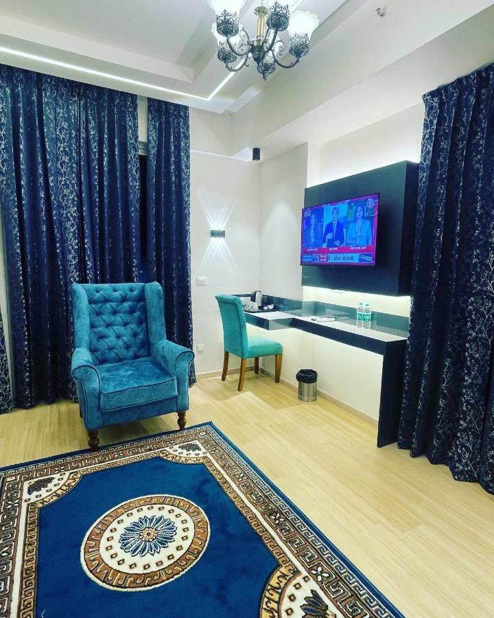 Neel Skye - Couple Friendly - Dlf My Pad, Gomtinagar , Lucknow Aparthotel Bagian luar foto